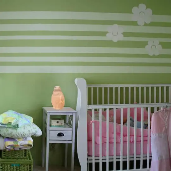 Simple Designs Porcelain Arctic Penguin Shaped Table Lamp {5}