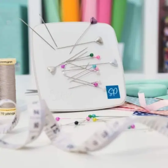 Sizzix&reg; Gotcha Magnetic Craft Stand {3}