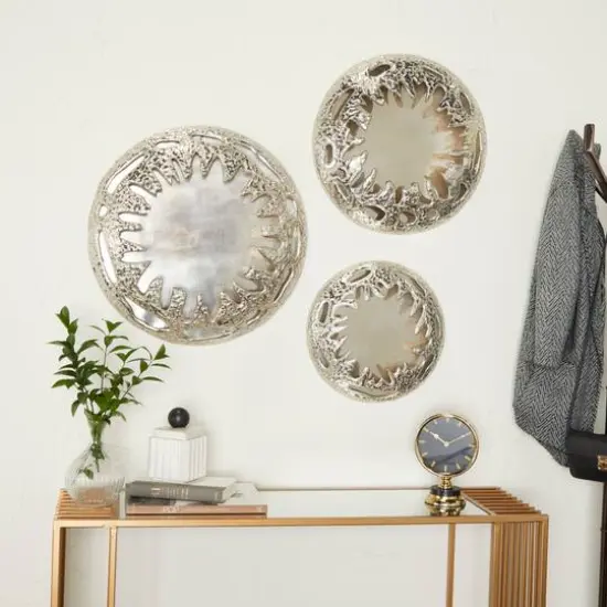 Set of 2 Silver Aluminum Contemporary Wall Decor, 21" x 21" x 4" {8}