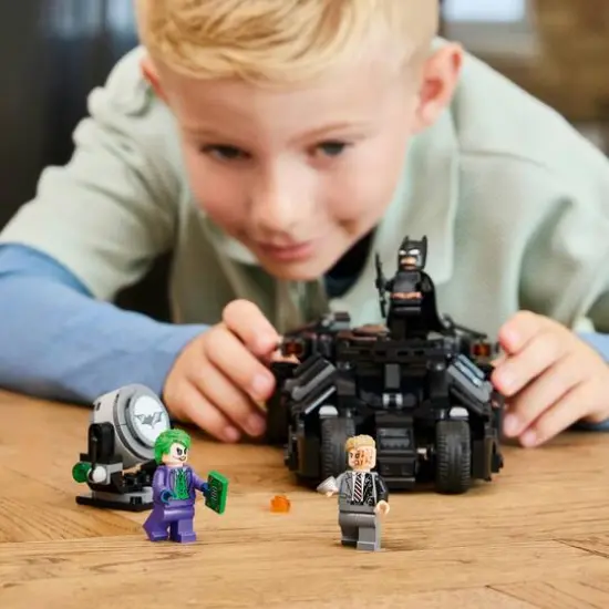 LEGO&reg; DC Batman&trade;: Batman Tumbler vs. Two-Face&trade; & The Joker&trade; Toy Car 76303 {8}