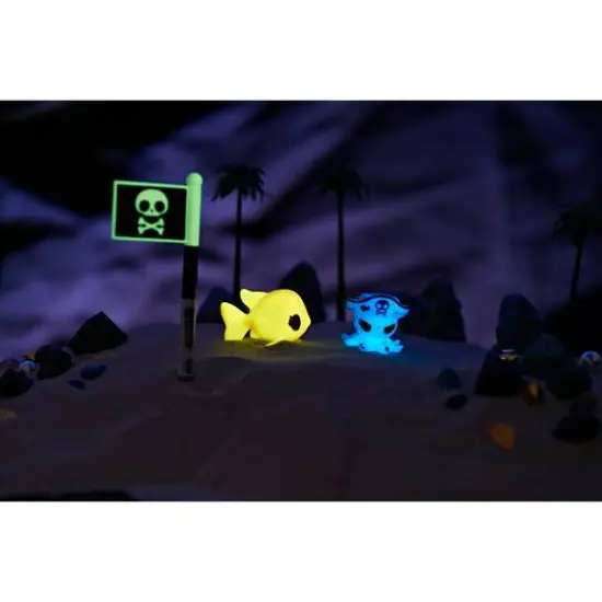 Crayola&reg; Scribble Scrubbie&reg; Glow Ocean Playset {6}