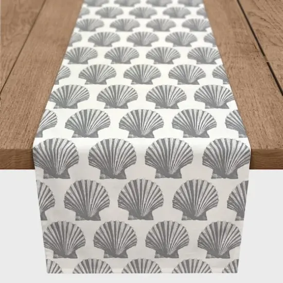 Shells Indoor/Outdoor Table Runner Gray Shells {4}