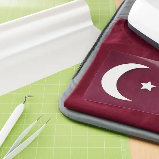 Siser&reg; Easyweed&reg; Electric Heat Transfer Vinyl Mega Roll White {3}