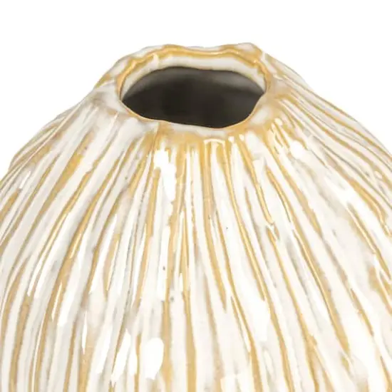 Hello Honey&reg; Whispering White Pleated Vase Set {9}