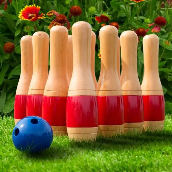 Toy Time Red Outdoor Wooden Lawn Bowling Game Set {3}