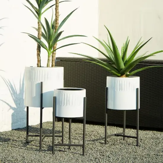 Glitzhome&reg; Whitewashed Metal Plant Stand Set {3}