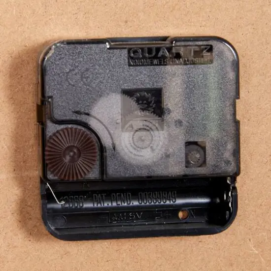 24" White Wood Vintage Wall Clock {5}