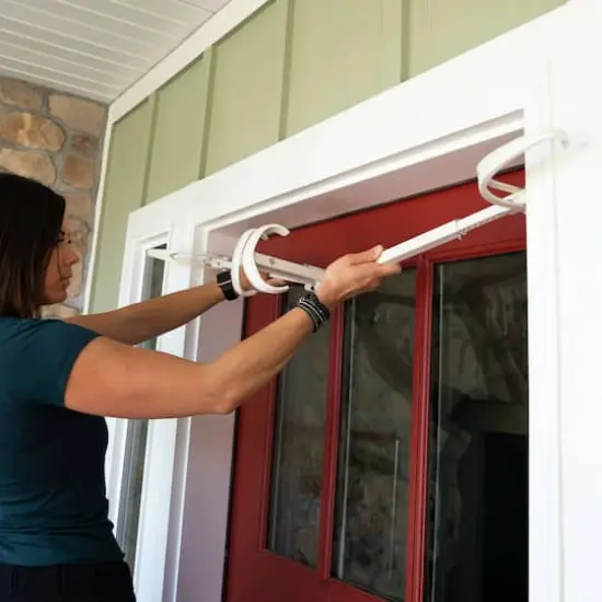 Village Lighting White Single Door Garland Hanger {4}