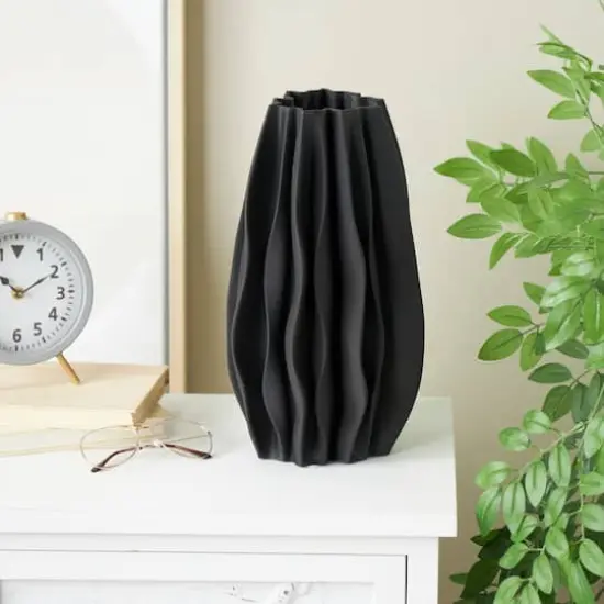 Black Abstract Dimensional Wavy Ribbed Ceramic Vase {3}