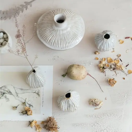 Hello Honey&reg; Whispering White Pleated Vase Set {7}