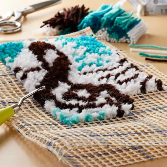 Wonderart&reg; Treble Clef Latch Hook Kit {3}