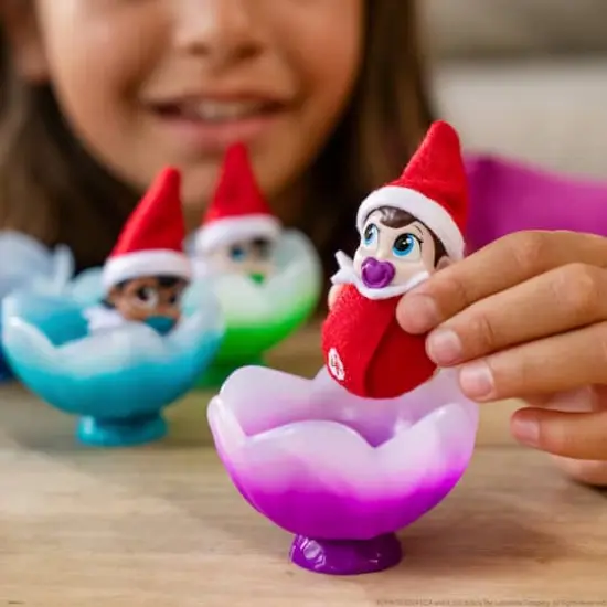 The Elf on the Shelf&reg; Frost Pips&trade; Mini Blooms Blue Eyed Girl Elf Baby {6}