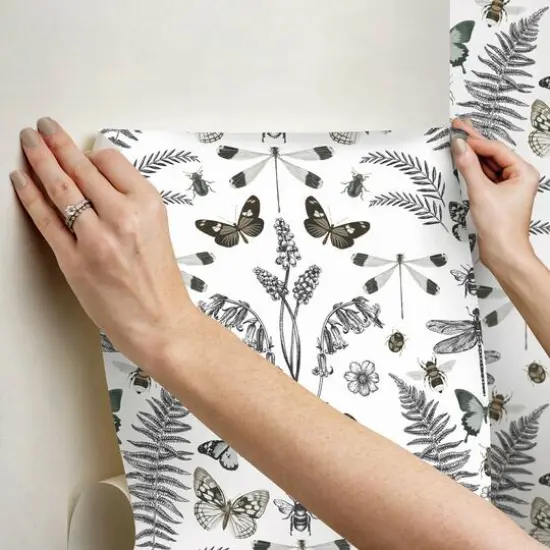 RoomMates Hidden Treasures Peel & Stick Wallpaper White {9}