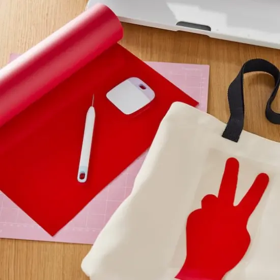 Cricut&reg; Smart Iron-On&trade; Heat-Transfer Vinyl Red {3}