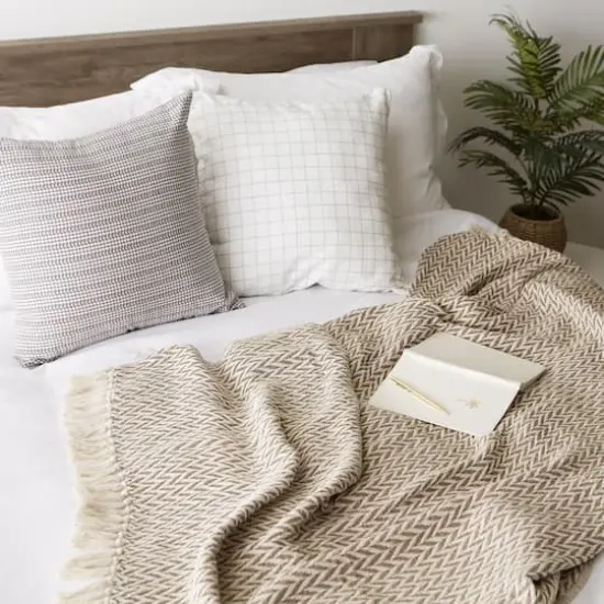 DII&reg; Zig-Zag Throw Brown {6}