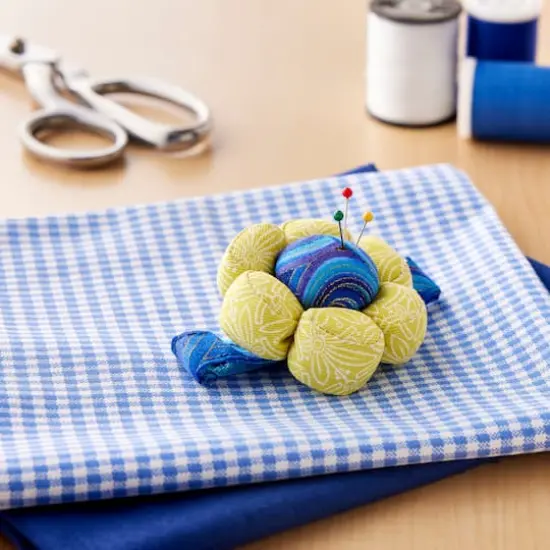 Loops & Threads&trade; Wrist Pin Cushion {3}