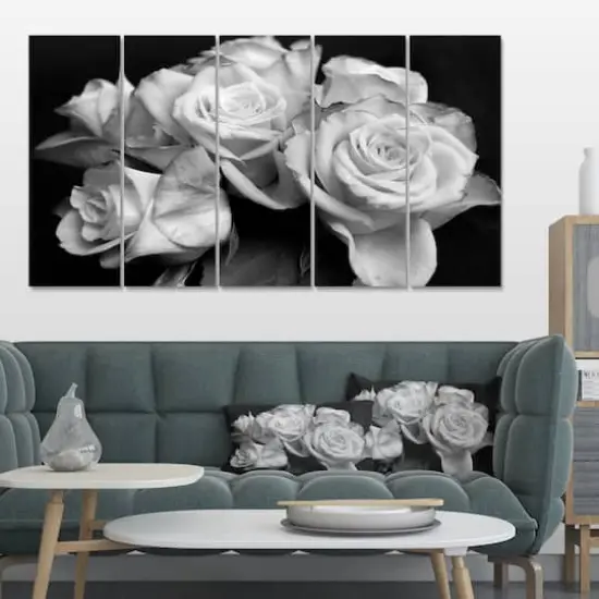 Designart - Bunch of Roses Black and White - Floral Art Canvas Print {3}