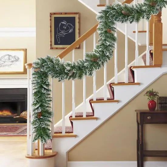 9ft. Snowy Garland {4}