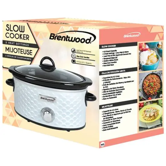 Brentwood White 4.5qt. Scallop-Pattern Slow Cooker {9}