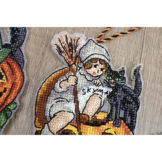 Letistitch Halloween Toys Plastic Canvas Counted Cross Stitch Kit {5}