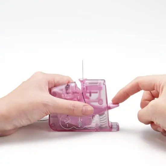 Clover "Quick" Desk Needle Threader {5}