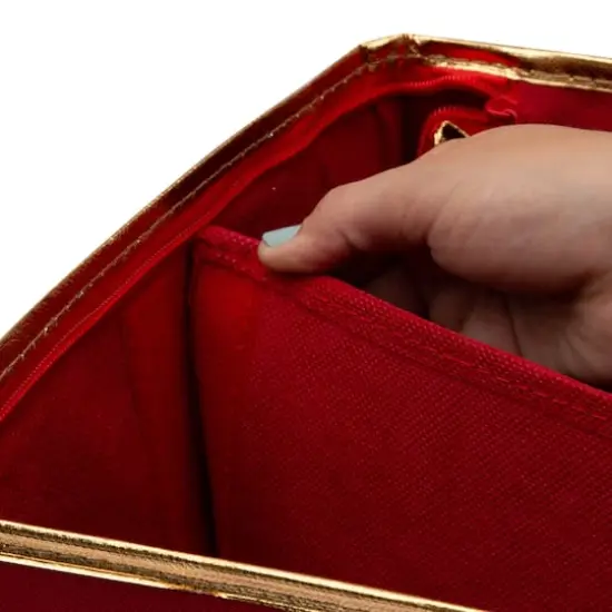 Simplify Holiday Gift Bag Organizer {8}