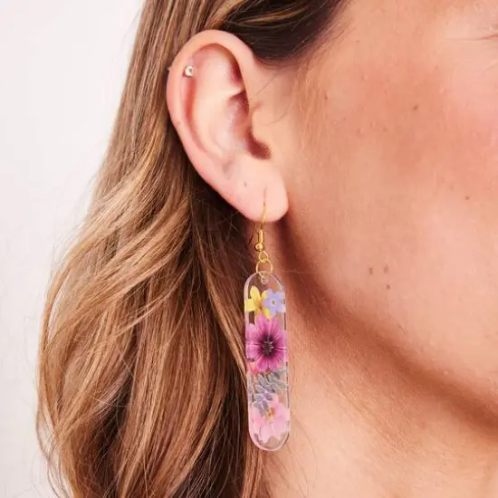 Faber-Castell&reg; Pressed Floral Acyrlic Earings {4}