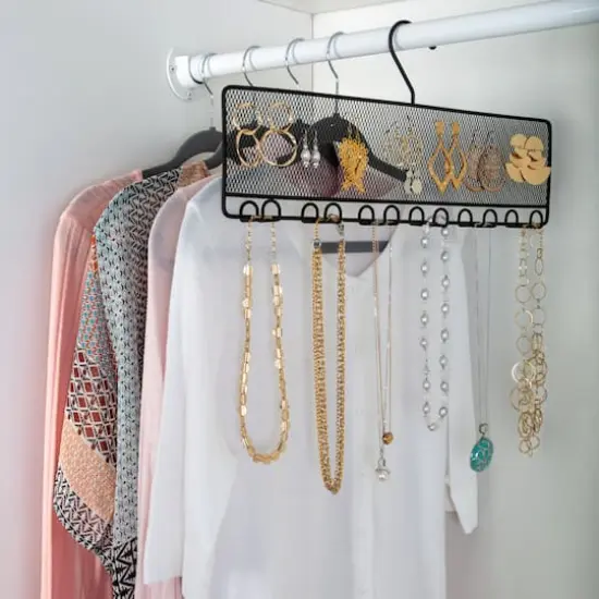 Simplify 12 Hook Jewelry Storage Hanger {3}