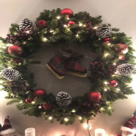 20" Canadian Pine Artificial Christmas Wreath {8}