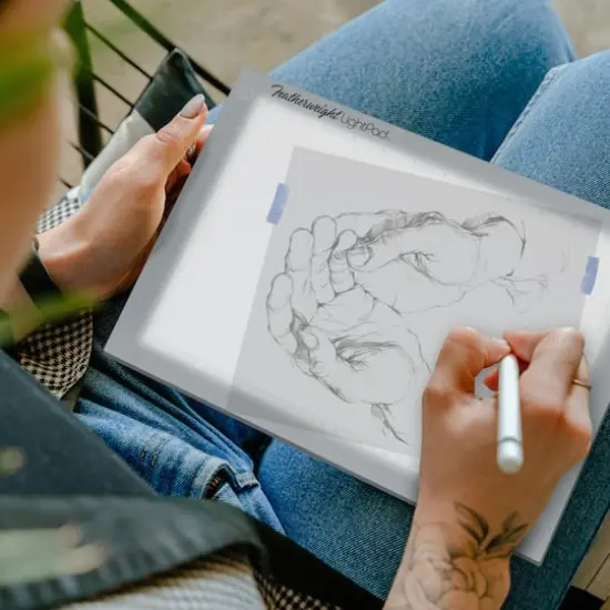 Studio Designs Artograph&reg; 9" x 12" Featherweight&trade; LightPad&reg; {8}