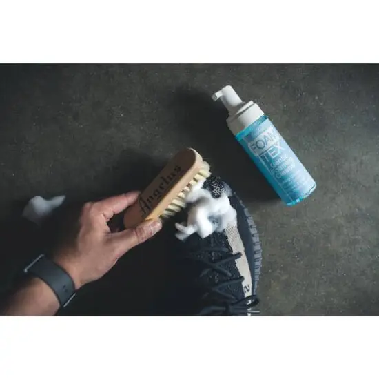 Angelus&reg; Foam Tex Sneaker Cleaning Kit {4}