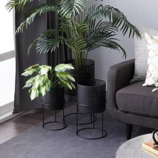 CosmoLiving by Cosmopolitan Black Metal Chic Planter Set {8}