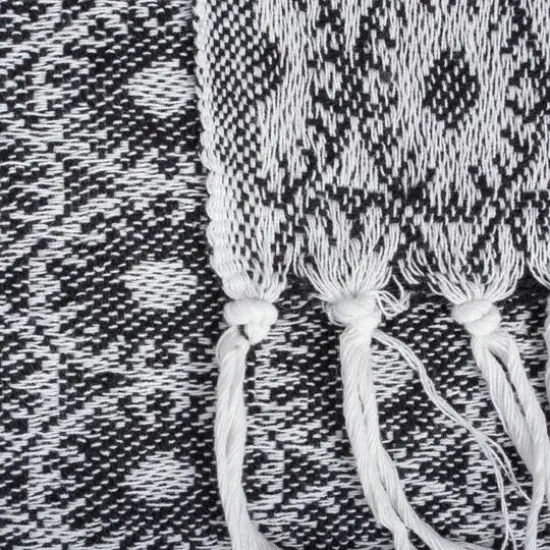 DII&reg; Malachite Throw Black {6}