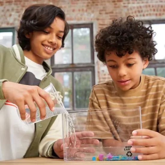 BBC Earth Grow & Discover Crystal Aquarium {4}