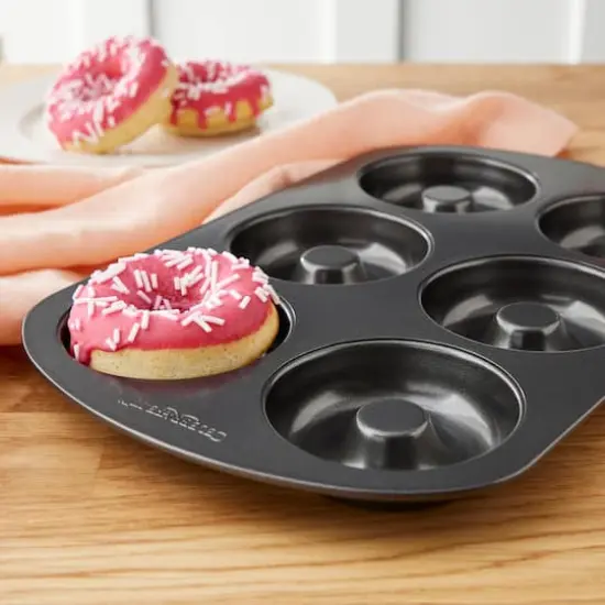 Doughnut Pan by Celebrate It&reg; {3}