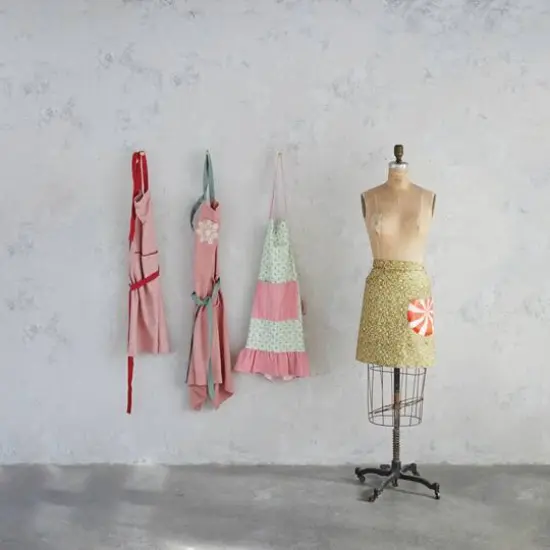 Hello Honey&reg; 32" Multicolor Gingerbread Cotton Printed Ruffled Apron with Pocket {4}