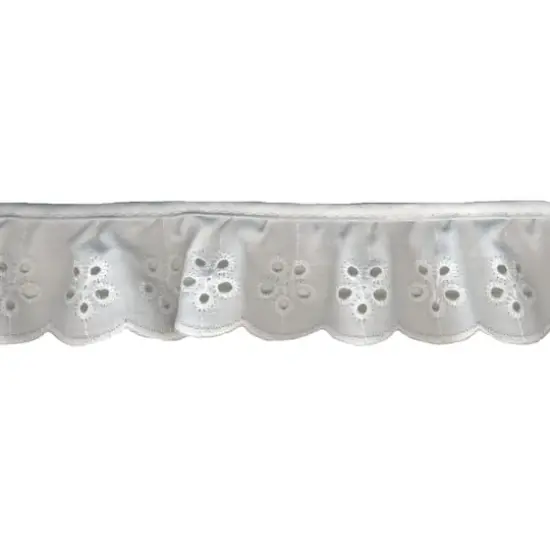 Simplicity&reg; White Daisy Eyelet {3}