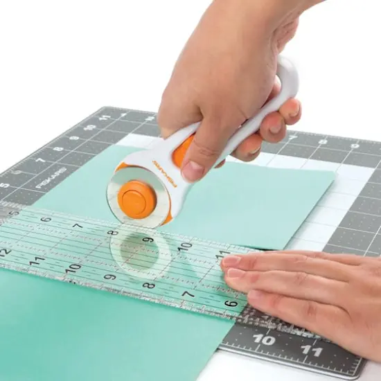 Fiskars&reg; 12" x 12" Cutting Mat {3}