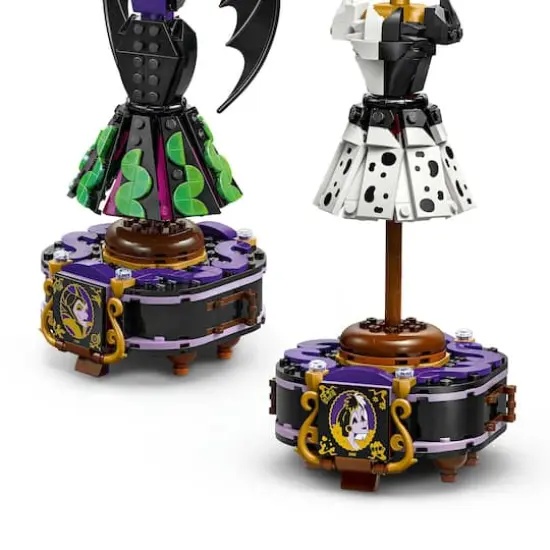 LEGO&reg; Disney Villains Maleficent&rsquo;s and Cruella De Vil&rsquo;s Dresses 43262 {8}