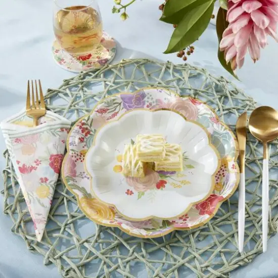 Kate Aspen&reg; 9'' Garden Blooms Premium Paper Plates, 16ct. {10}