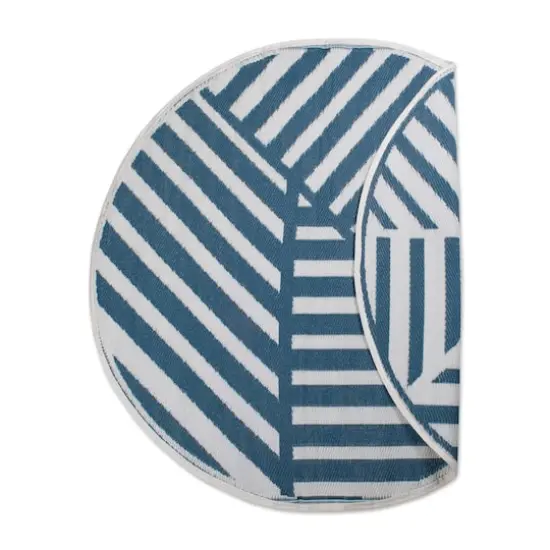 DII&reg; Round Blue Geometric Outdoor Rug, 5ft. {1}