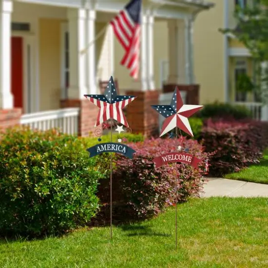 Glitzhome&reg; 42" Patriotic America Star Yard Stake Set {7}