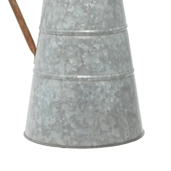 16" Gray Iron Farmhouse Planter {4}