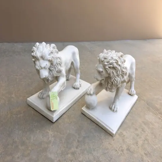 16" Regal Lion Statue Set {5}