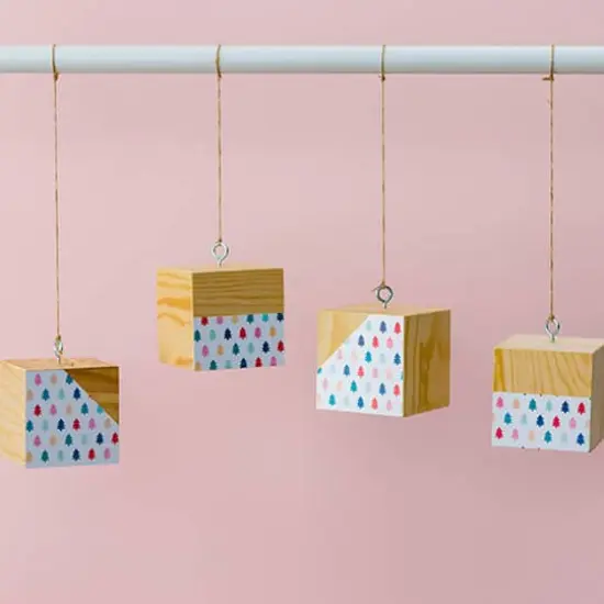 Cricut&reg; Mod & Merry Holiday Vinyl & Iron-On Set {4}