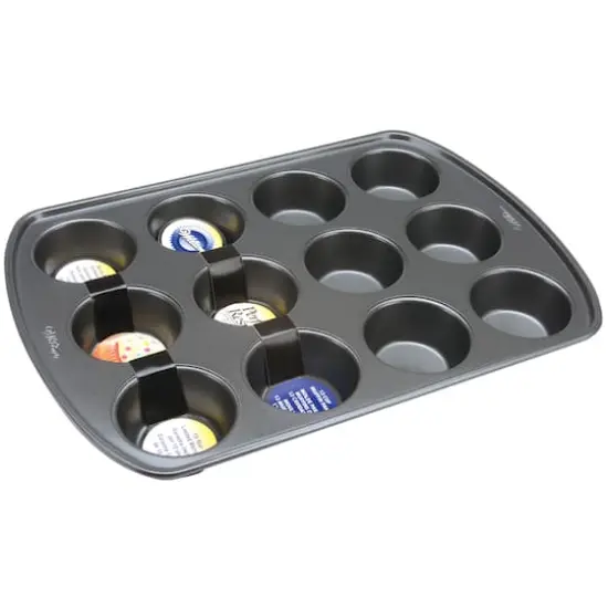 Wilton&reg; Perfect Results Muffin Pan {1}