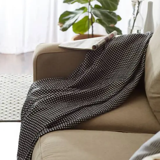 DII&reg; Black & White Waffle Knit Throw {8}