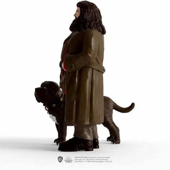 schleich&reg; Wizarding World of Harry Potter&trade; Hagrid&trade; & Fang Collectible Figurine Set {7}