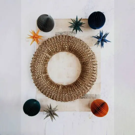 Hello Honey&reg; 20" Natural Hand-Woven Buri Palm Wreath {4}