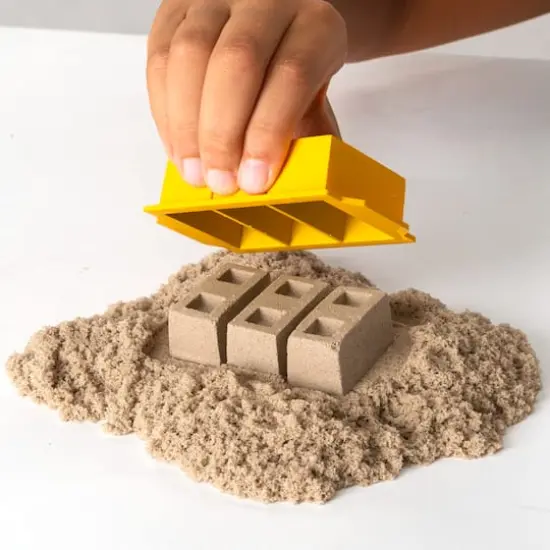 Kinetic Sand&trade; Dig & Demolish {5}